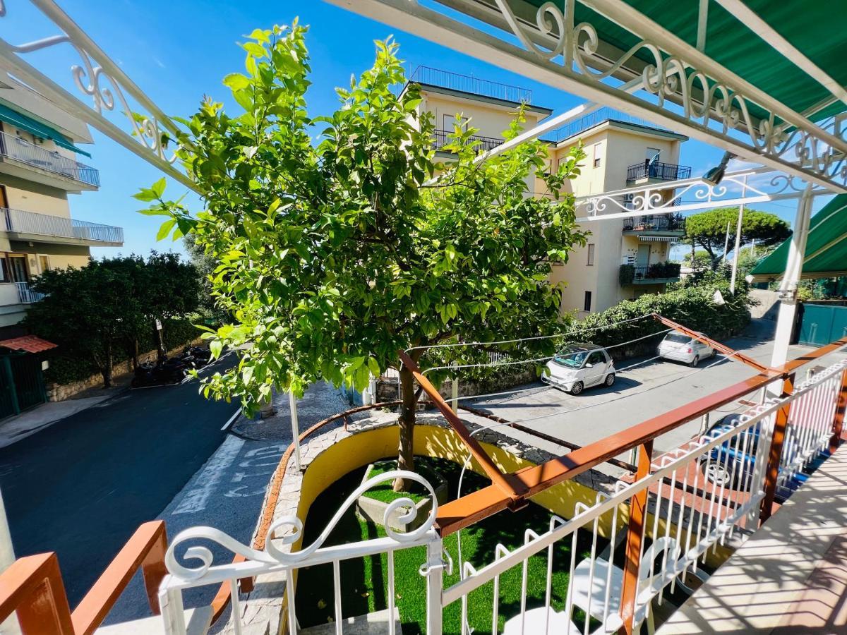 Treehouse Sorrento Apartment Exterior photo
